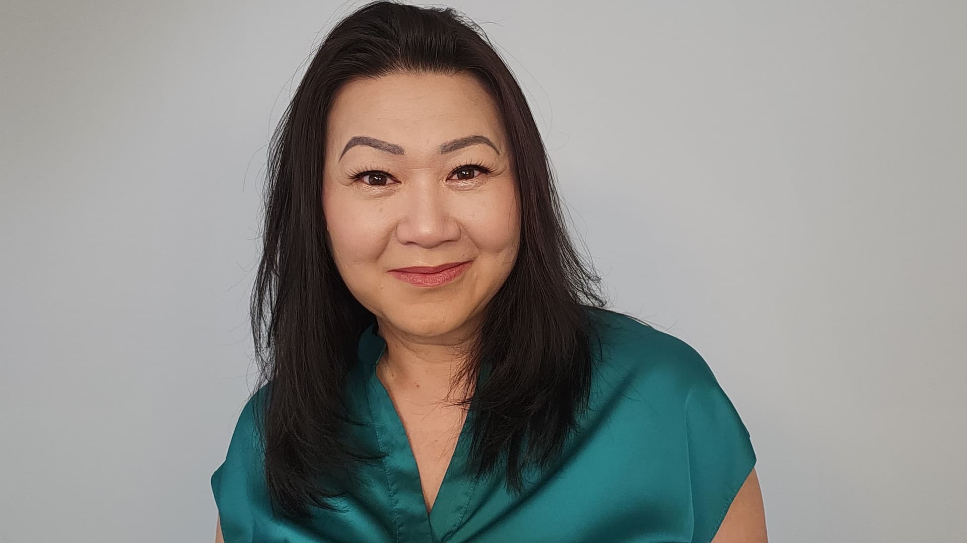 Atlanta extras casting headshot front view example